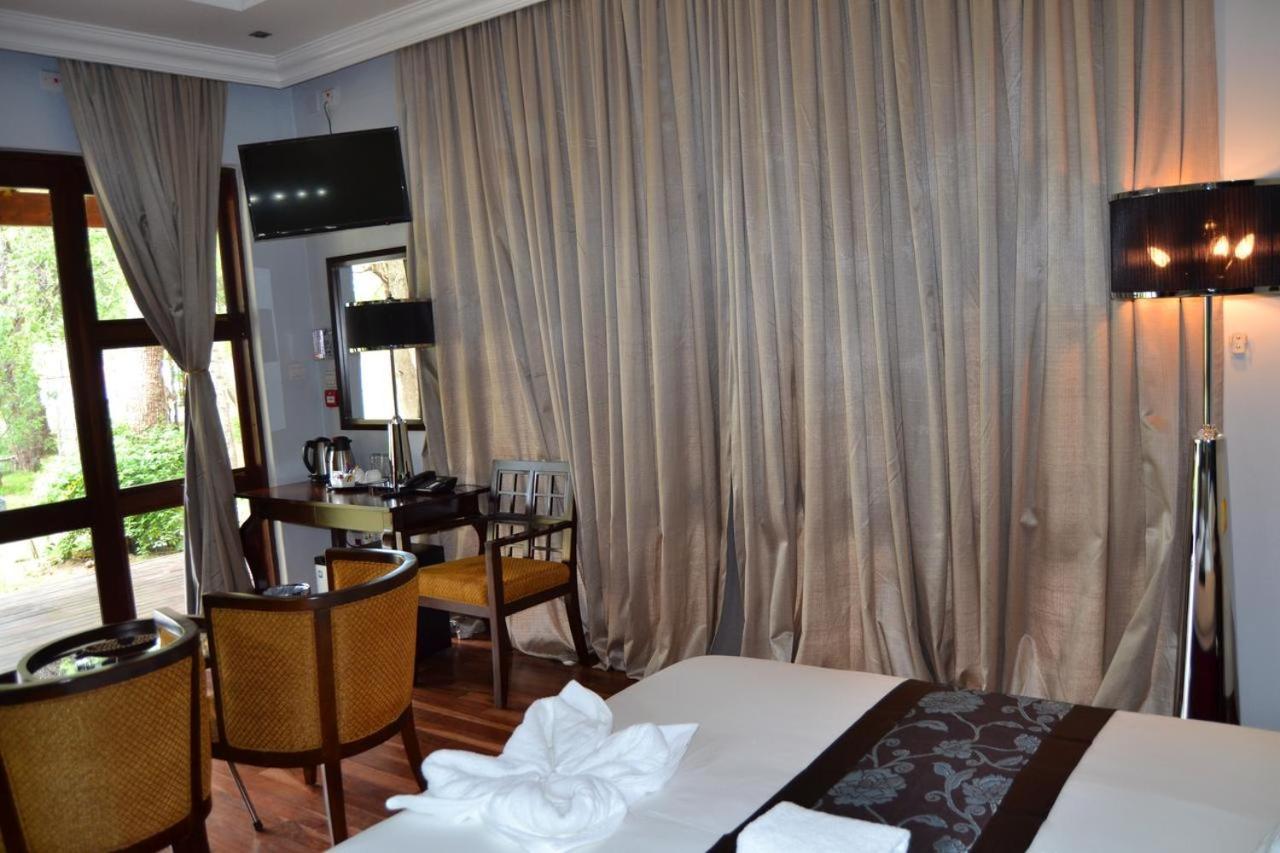 Staybridge Riverside Hotel & Spa Gaborone Extérieur photo